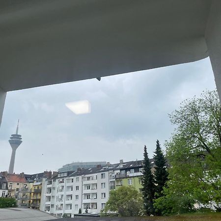 Cozy Apartment City Nightlife Düsseldorf Exterior foto